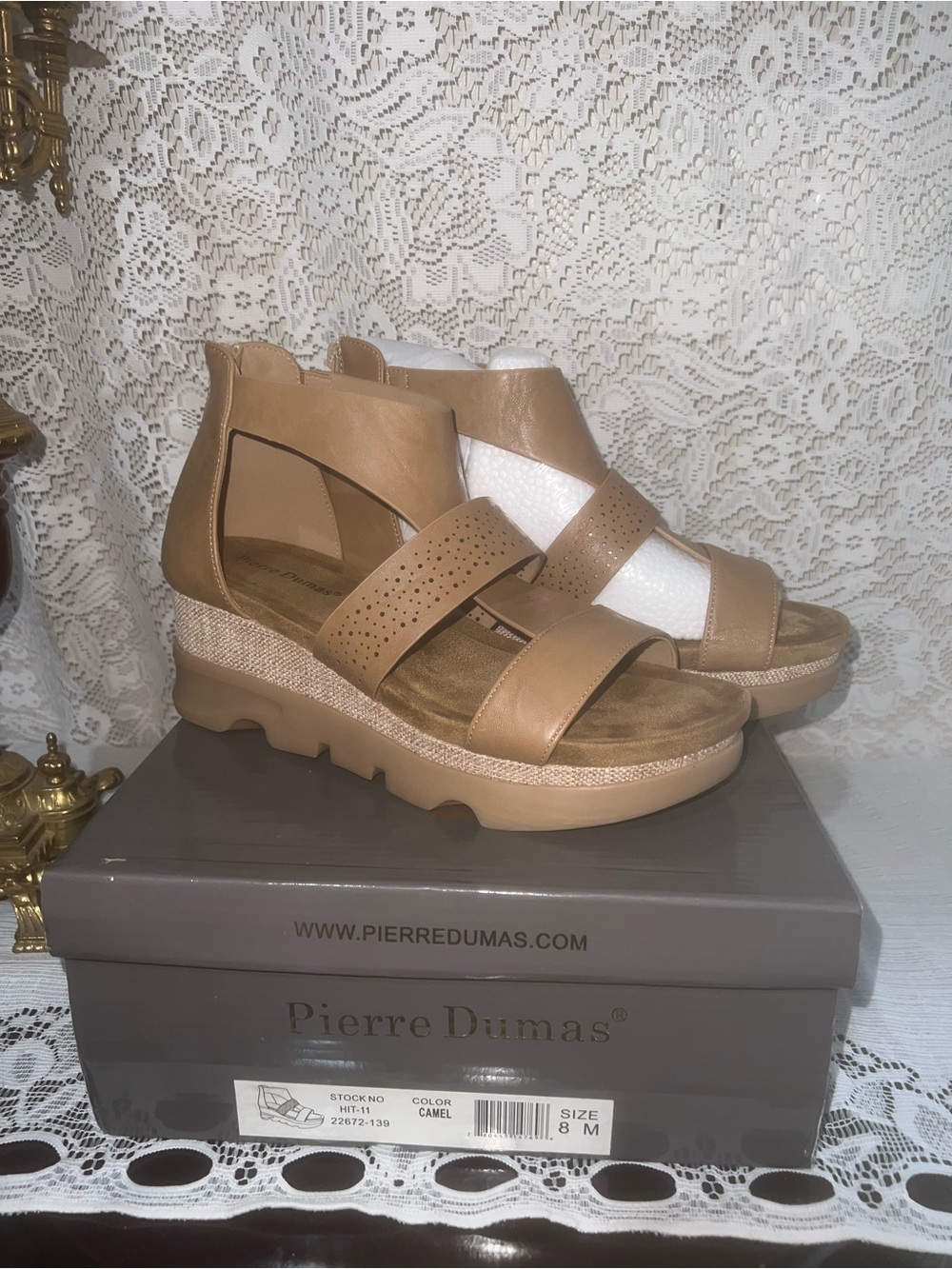 Pierre Dumas HIT-11 Camel Tan Wedge Heel Sandals Size 8M NEW